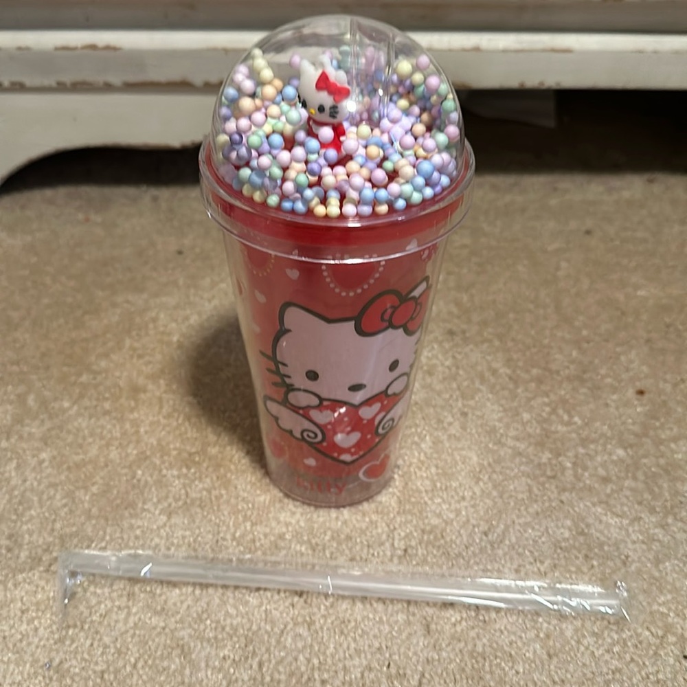 NWOT HELLO KITTY RED DOUBLE WALLED CUP 16oz with wrapped straw